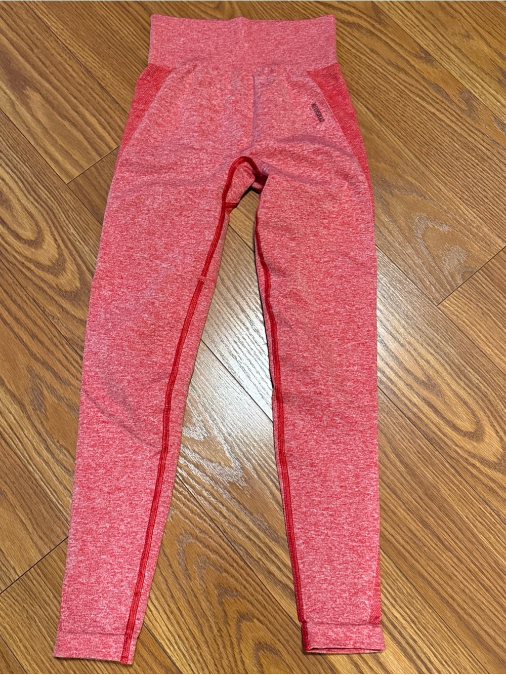 Gymshark women’s Red Seamless flex Active Leggings size small